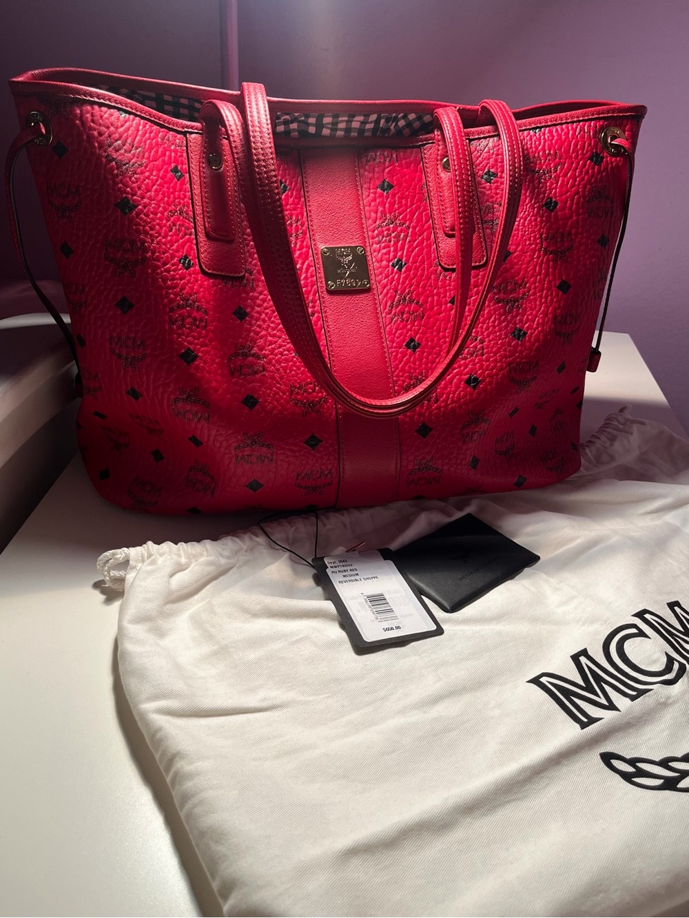 Red MCM Ruby Medium Reversible - Picture 8 of 8